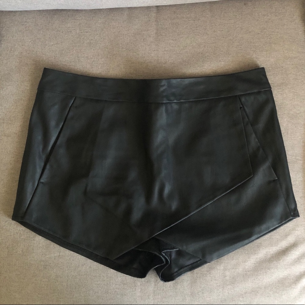Express minus the leather skort shorts skirt